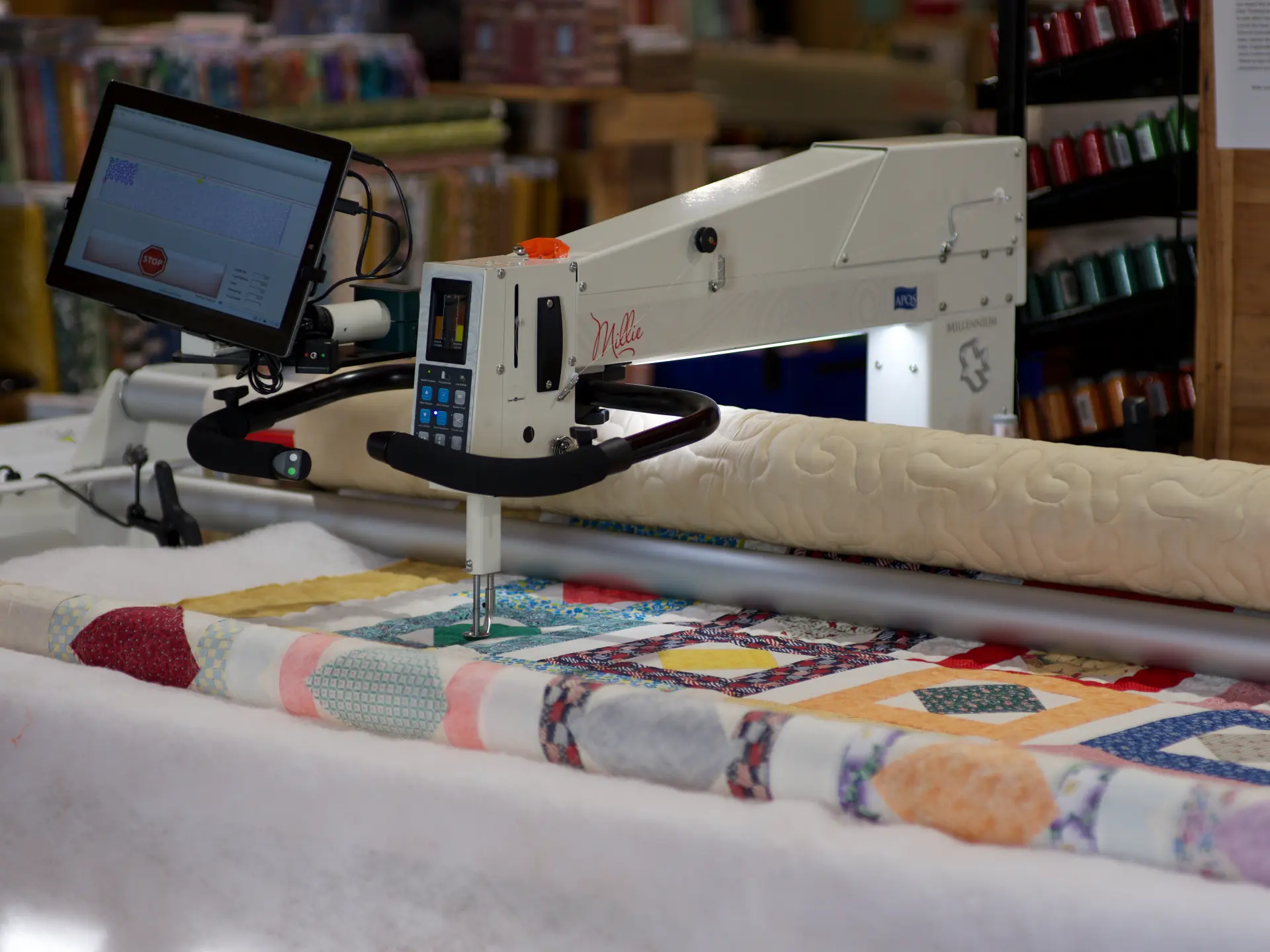 APQS longarm machine available for rent